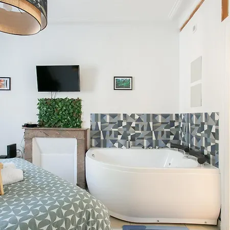 Apartment La Bulle De Canclaux, Balneo *